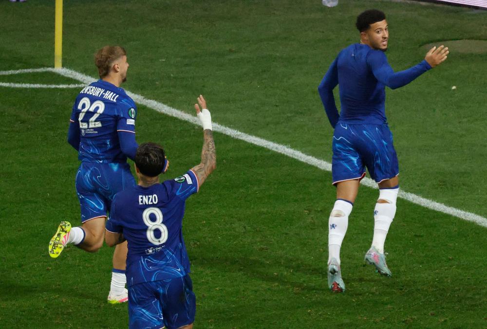 上轮下蛋导致丢球！官方：大阪钢巴门将一森纯拇指骨折